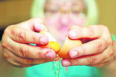 Das „Gelbe vom Ei“ der heimischen Küche wird gesucht: Mit den besten Familien-Rezepten entsteht eine „Bundes-Genuss-Karte“. Foto: NGG