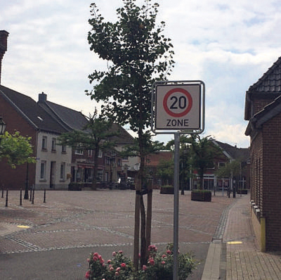 Die ersten Schilder wurden in Nieukerk bereits aufgestellt.