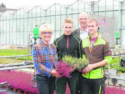 m Versuchszentrum Gartenbau (v.li.):  Eva Kähler-Theuerkauf, Marco Clemens, Lars Horn und Andrew Gallik (hinten) Foto: privat