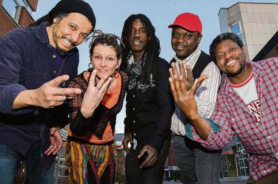Die Roots Reggae Band Jash Culture  sorgt mit ihrer Musik für Lebensfreude pur. Foto: nno.de