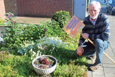 Herman-Josef Windeln hat den Vorgarten seines Nachbarn aufblühen lassen NN-Foto: Marjana Križnik