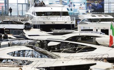 Mit mehr als 1.800 Booten und Yachten ist die boot Düsseldorf die weltgrößte Yacht- und Wassersportmesse. 
