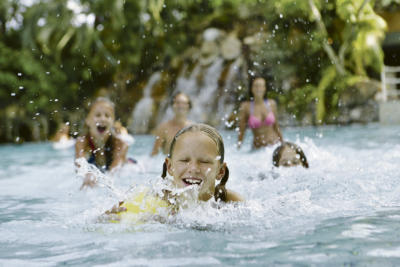 Im Schwimmparadies „Aqua Mundo kommen alle Familienmitglieder voll auf ihre Kosten. Foto: privat