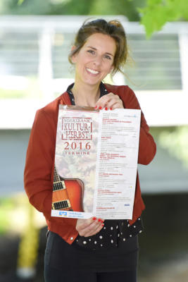 Daniela Lörks freut sich auf das diesjährige Programm des KulturHerbstes.Foto: Voba