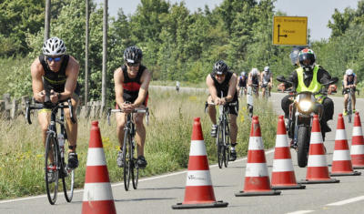 Gut gesichert geht es für die Teilnehmer auf die Fahrrad-Strecke. Foto: privat