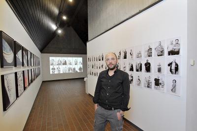 Die Ausstellung „Stadt Portrait Xanten“ von Grischa Schmitz wird am Sonntag um 12 Uhr im Dreigiebelhaus am Xantener Dom eröffnet NN-Foto: Theo Leie