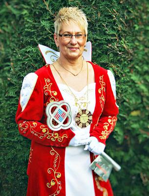 Sandra I. Witte, die Meisternde ist die vierte Prinzessin des seit 2005 selbstständigen Vereins Karneval Ausschuss Gemütlichkeit Foto:nno.de