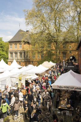 Das Herbstfestival auf Schloss Rheydt findet bereits zum achten Mal statt. Fotos: Reno Müller