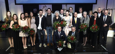 Über eine gelungene Kevelaerer Marketingpreis-Verleihung freuten sich die Organisatoren, Preisträger und Gäste  NN-Foto: Gerhard Seybert