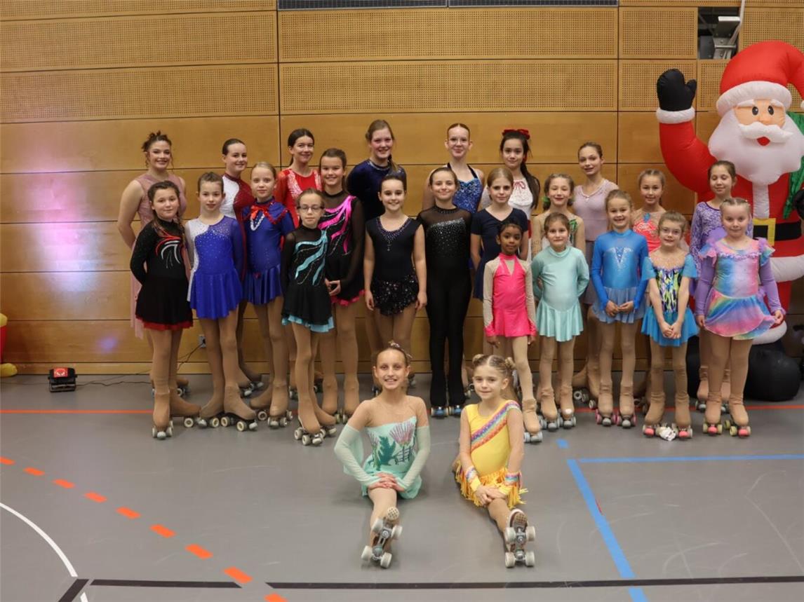  Das Team Linker Niederrhein (Gladbach, Geldern, Nieukerk) beim Adventspokal in Hamborn. Foto: privat