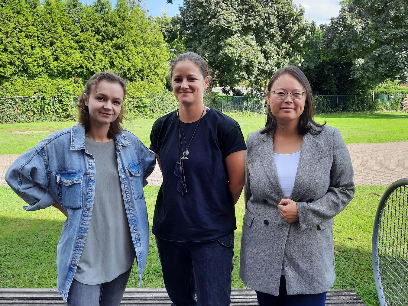  Rebecca Teigelkamp (l.) und Ben Cui (r.) mit der neuen Kollegin Ina Ambrogi (Mitte). Foto: © Wallfahrtsstadt Kevelaer 