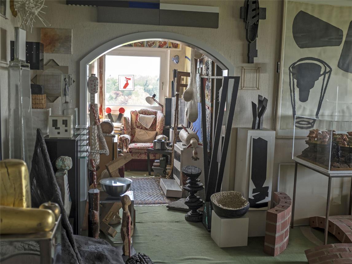 2015 hat der Frankfurter Fotograf Peter Loewy im Auftrag der Kunststiftung Goch die Sammlung von Hiltrud Neumann in ihren Privaträumen dokumentiert. Foto: Museum Goch/Peter Loewy