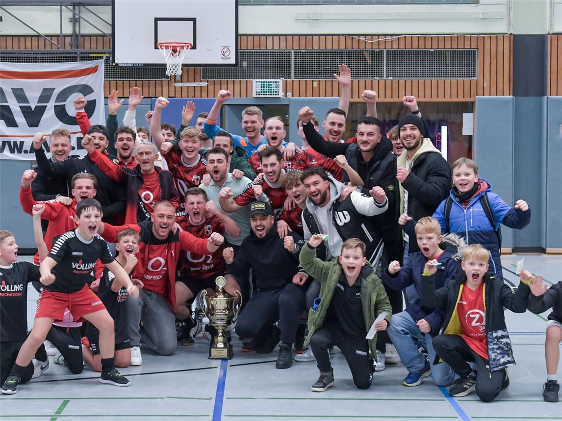 2024 holte sich die Mannschaft des SV Viktoria II den Pokal. NN-Foto: Archiv/Gerhard Seybert