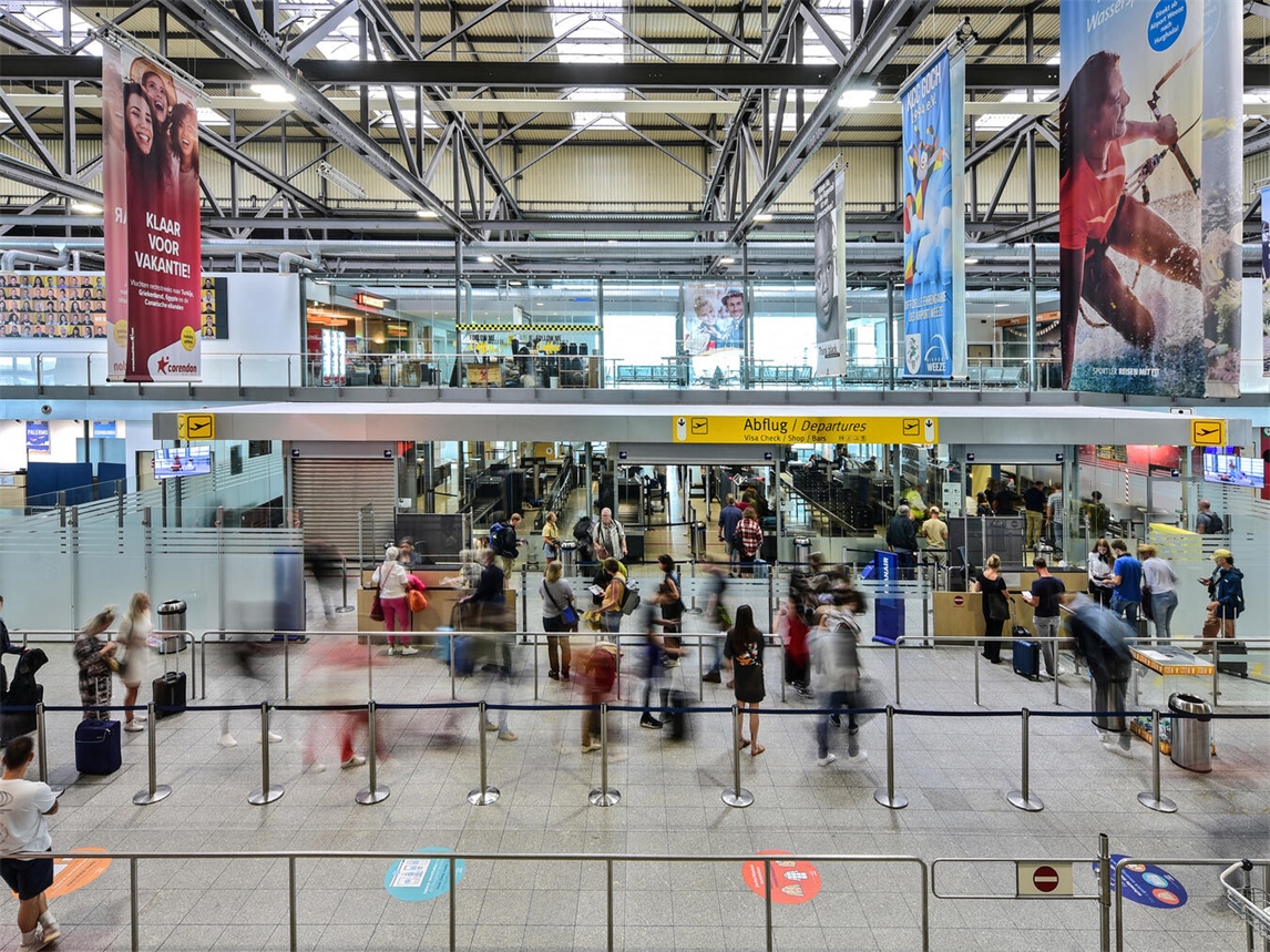 "Flugzeug am Airport Weeze, tägliche Flüge zur türkischen Riviera 2027, Foto: Markus van Offern"