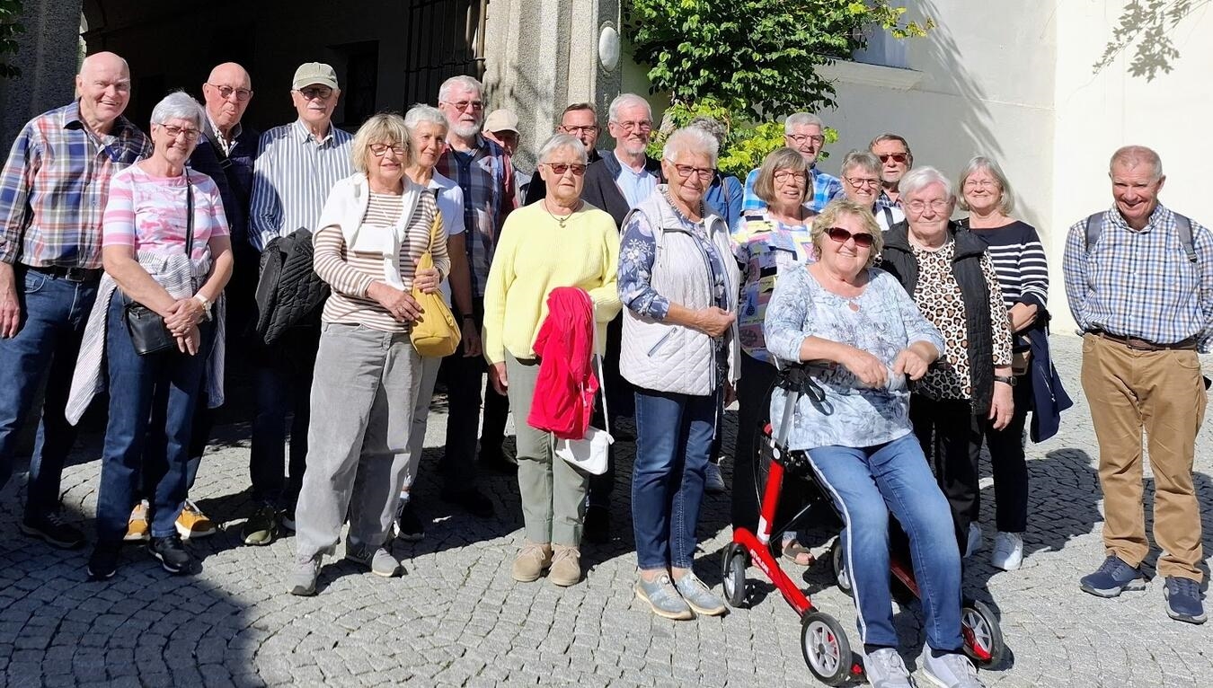Erlebnisreise der KAB Geldern nach Südtirol 21 Personen nahmen an der achttägigen Busreise nach Südtirol teil. Foto: Karl Spettmann