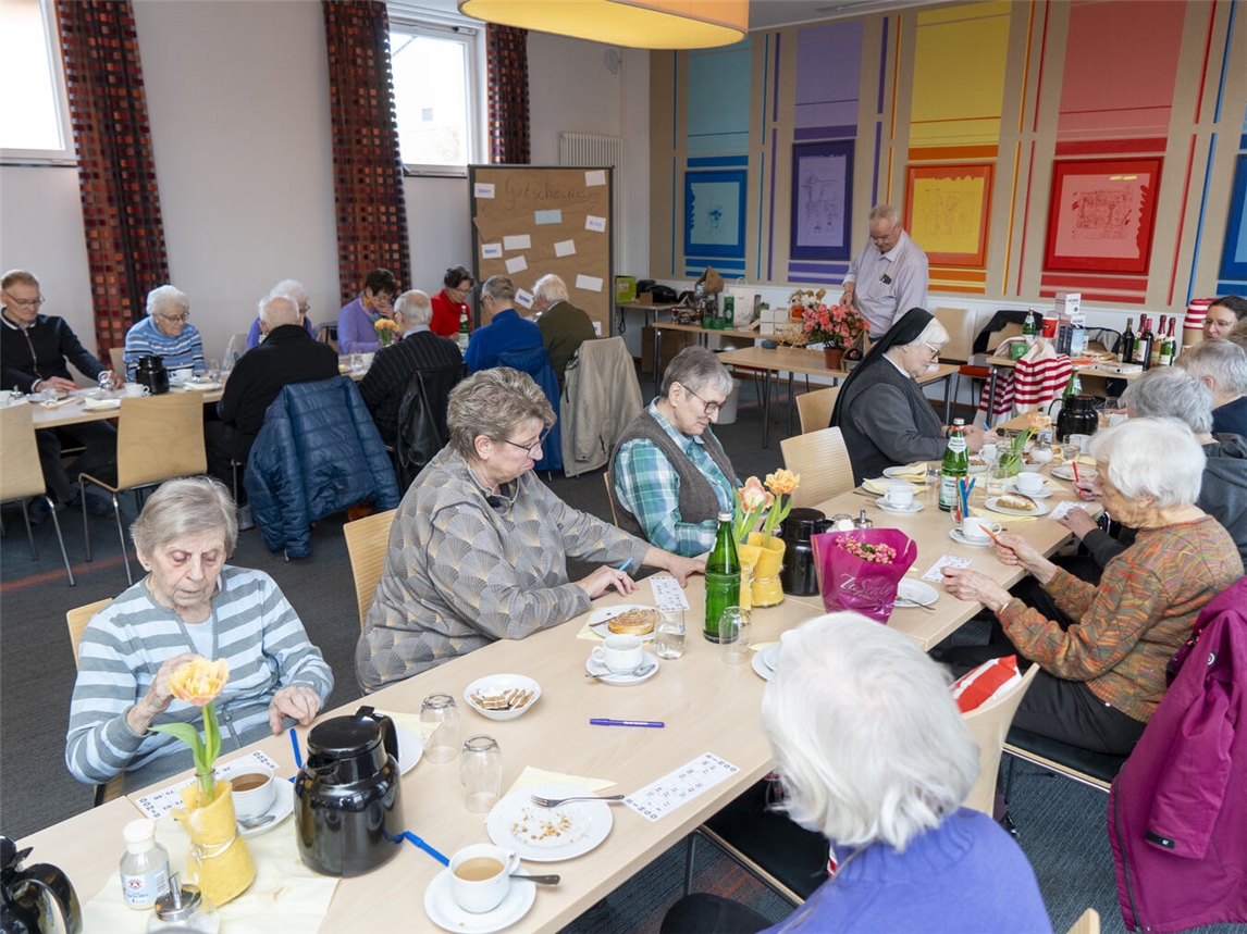 34 Leute haben im Mehrgenerationenhaus in Kevelaer einen besonderen Nachmittag verbracht. Fortsetzung folgt! NN-Fotos: Gerhard Seybert 