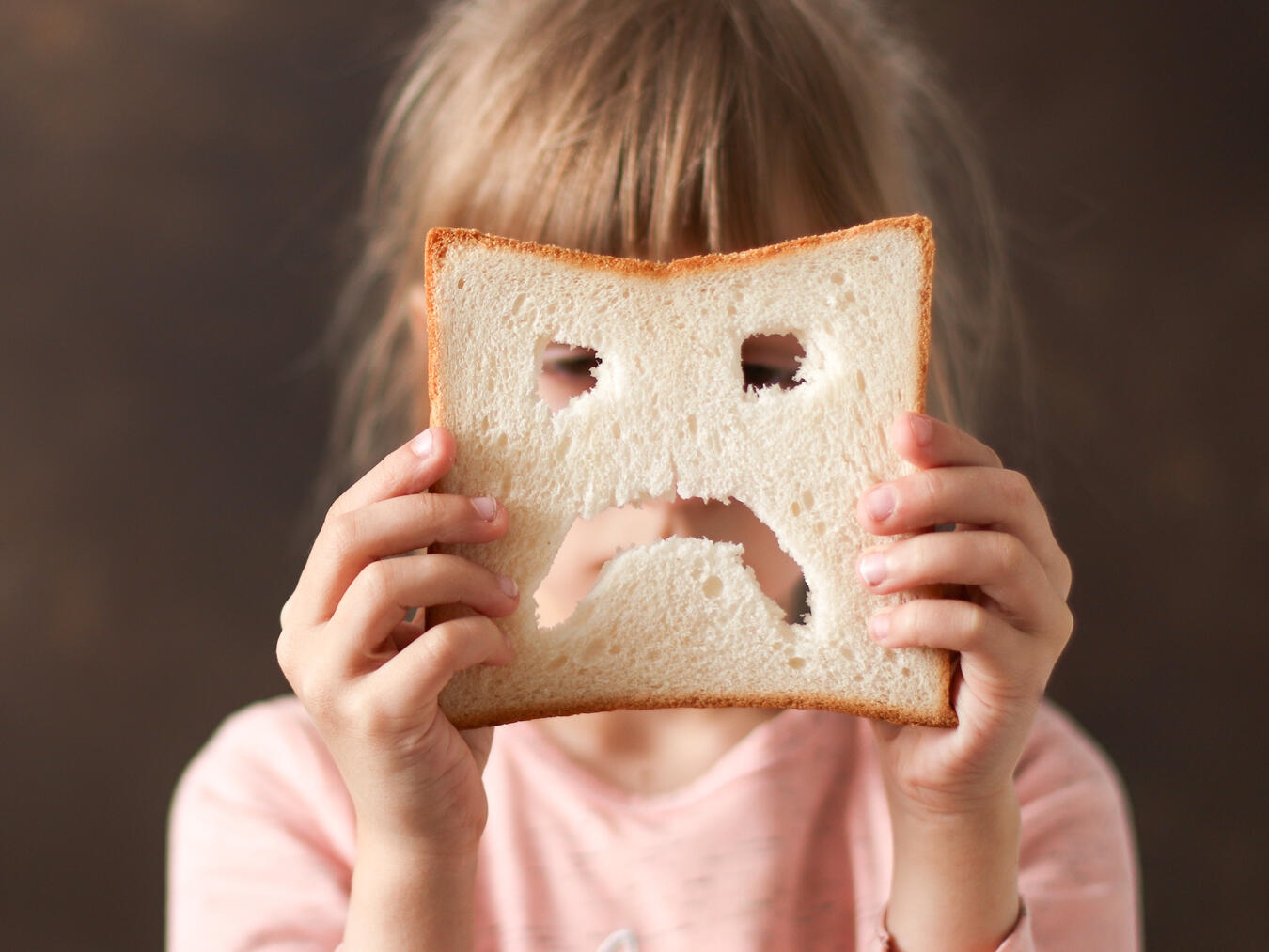 80 bis 90 Prozent der Erkrankten wissen nichts von ihrer Zöliakie. Auch sie profitieren von einer gesicherten glutenfreien Verpflegung in öffentlichen Einrichtungen. Foto: Adobe Stock/ Galigrafiya, Halyna Vitiuk