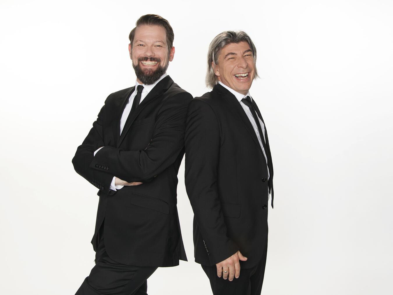 Satirischer Jahresrückblick mit „Onkel Fisch“ in Emmerich „Action-Kabarett“ und Satire, dafür stehen Adrian Engels und Markus Riedinger als „Onkel Fisch“. Foto: WDR2/Linda Meyers