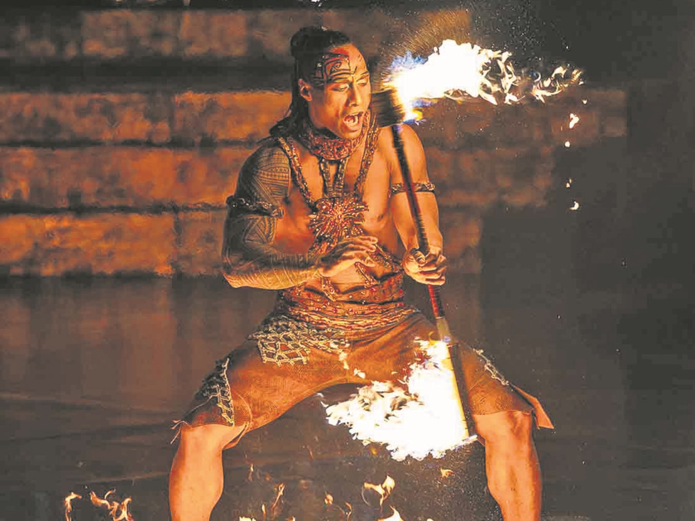 "Akrobatik-Feuershow von Cirque du Soleil, Foto von Anne-Marie Forker"