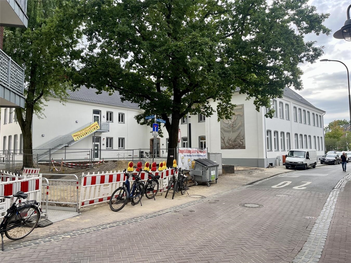 Aktuell ist die Fahrt über die Hülser-Kloster-Gasse noch möglich – ab dem 8. September wird auch dieser Abschnitt gesperrt.Foto: Stadt Geldern/Terhorst