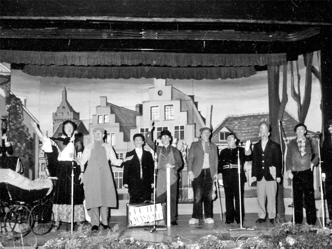 „Alde Kleefsen Adel“: Der Funkerchor im Jahr 1983. Foto: Funker-Archiv