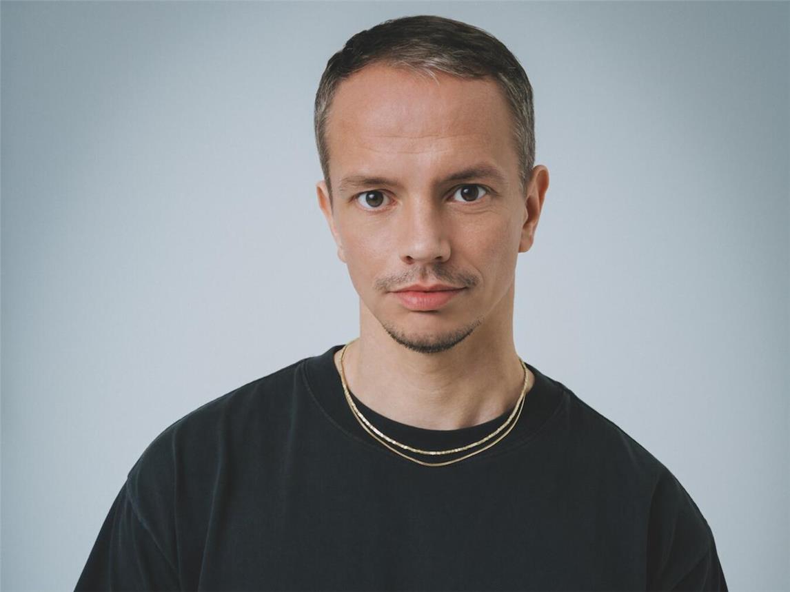 Alle Farben ist einer der erfolgreichsten deutschen Dance-Künstler und vervollständigt mit weiteren das Line-Up der beliebten Electronic Stage in diesem Jahr.Foto: Phil Hessler