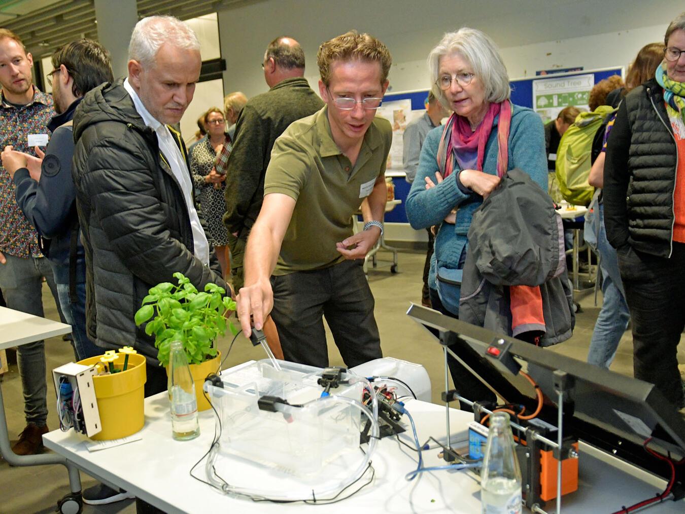 Alle Projekte konnten besichtigt werden. NN-Foto: Rüdiger Dehnen