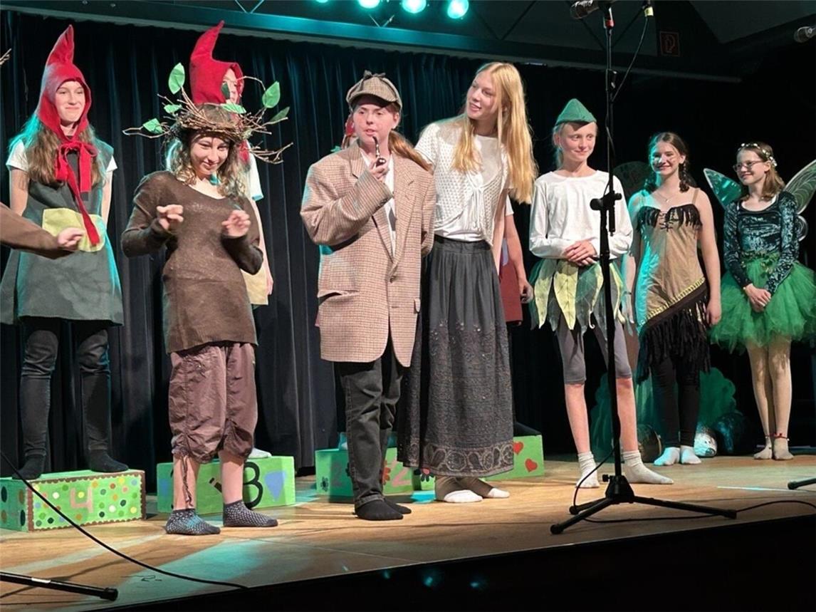 Alle Schülerinnen der Marienschule Xanten waren mit vollem Einsatz dabei. Fotos: privat