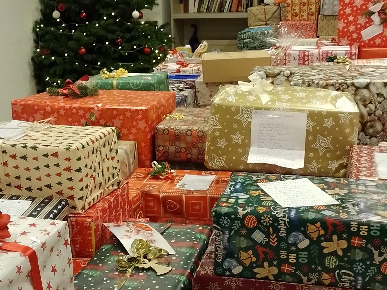 Allein rund 400 der Geschenke waren speziell für Kinder bestimmt.Foto: privat