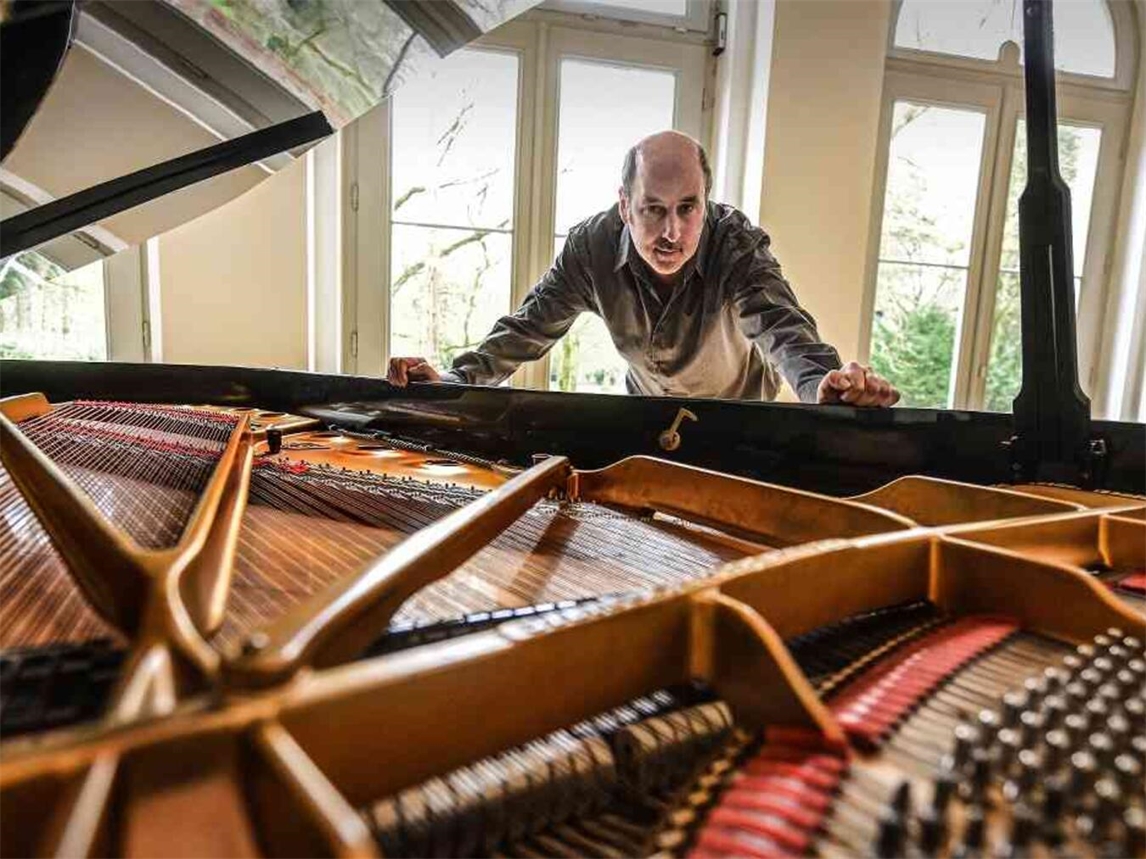 "Konzert im Museum Kurhaus Kleve mit Komponist Florian Wittenburg, 2. Oktober"