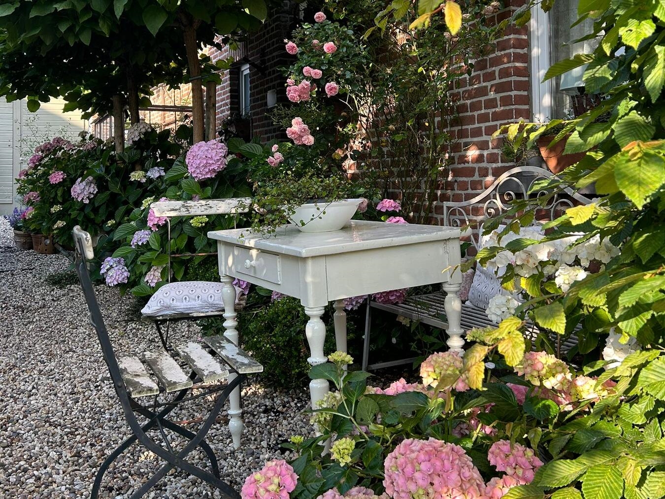 "Gärten im Alten Pflegedorf Bedburg-Hau, offene Tage am 27./28. Juni, einladende grüne Oase, Foto von Verena Welbers"