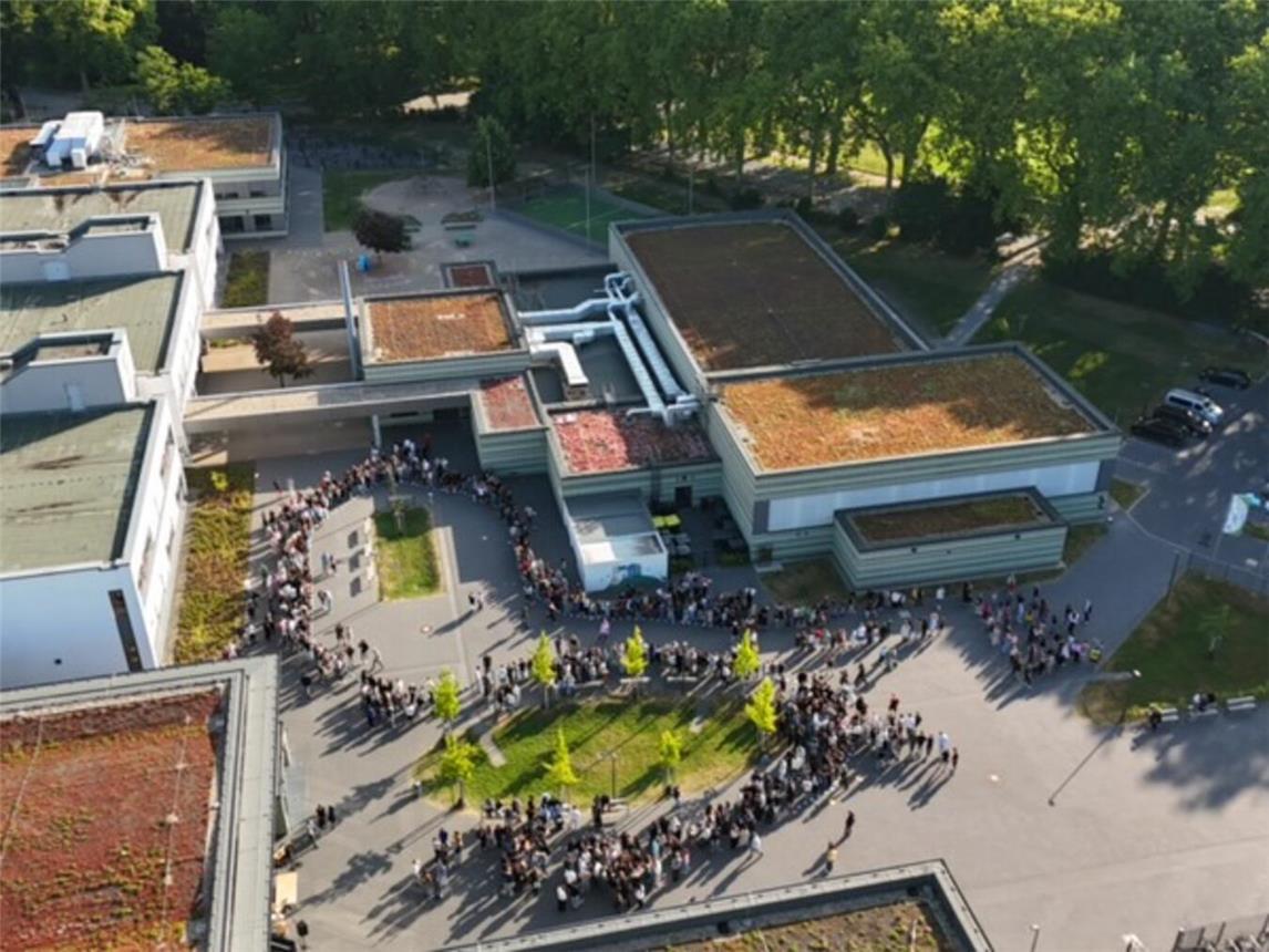 Am Donnerstag präsentierten alle Projektgruppen ihre Ergebnisse bei einem freien Rundgang über das komplette Schulgelände. Foto: GaF