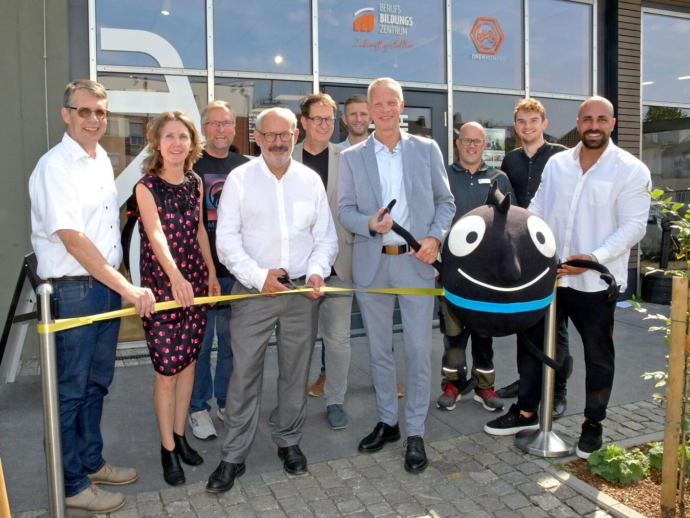 Am Donnerstag wurde die Radstation offiziell eröffnet. NN-Foto: Rüdiger Dehnen