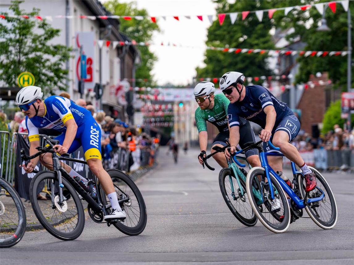 Am Loikumer Rott ist der Rundkurs, auf dem das Radrennen „Rund um Hamminkeln“ der RG Haldern als Ausrichter stattfindet. Foto: Holgers Radsport-Fotos