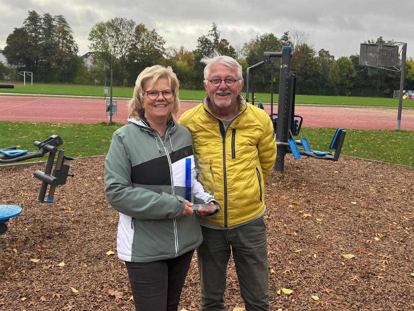 Stadt Geldern sucht Sportler und Ehrenamtler des Jahres Andrea Polfers und Reinhard Winkler freuen sich über viele Vorschläge für den Sportler und die Mannschaft des Jahres.Foto: Stadt Geldern/Gossens