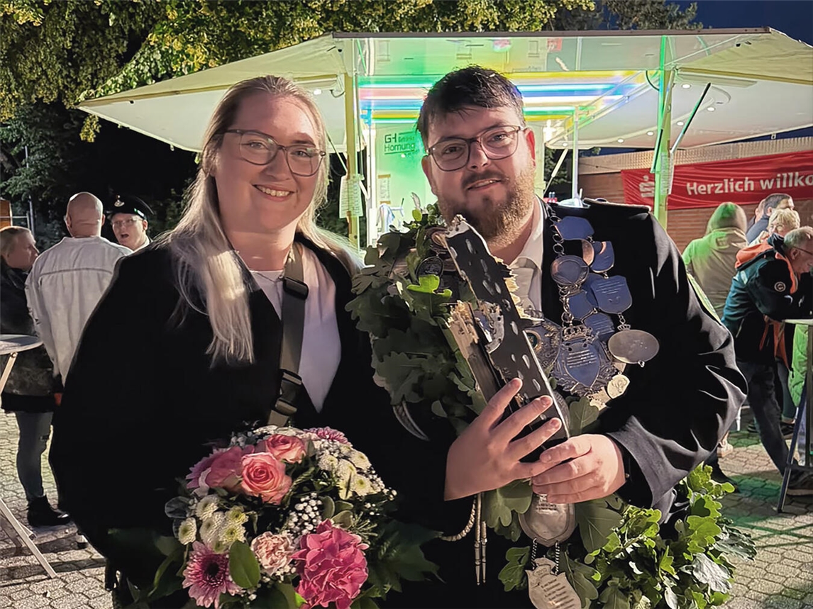 "Angelo de Geest mit Ehefrau Shirin bei der St. Hubertus-Schützenbruderschaft Veranstaltung"