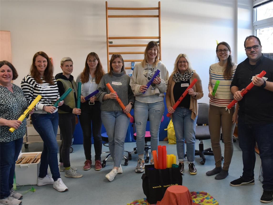Anna Maria Wüst (2.v.r.) und Mathias Staut (r.) gaben den Erzieherinnen wertvolle Tipps.Foto: privat
