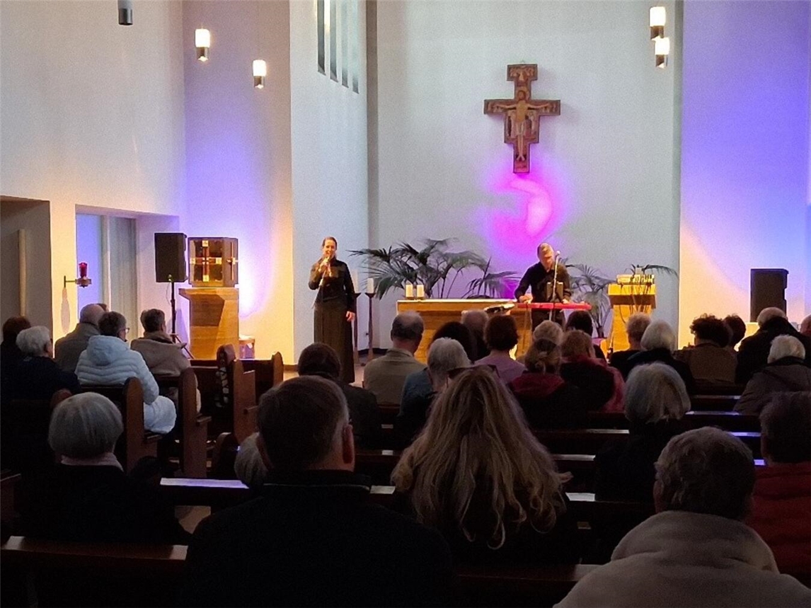 Annette Gutjahr und Rolf Kirschbaum beim Konzert im Klarissenkloster. Foto: privat