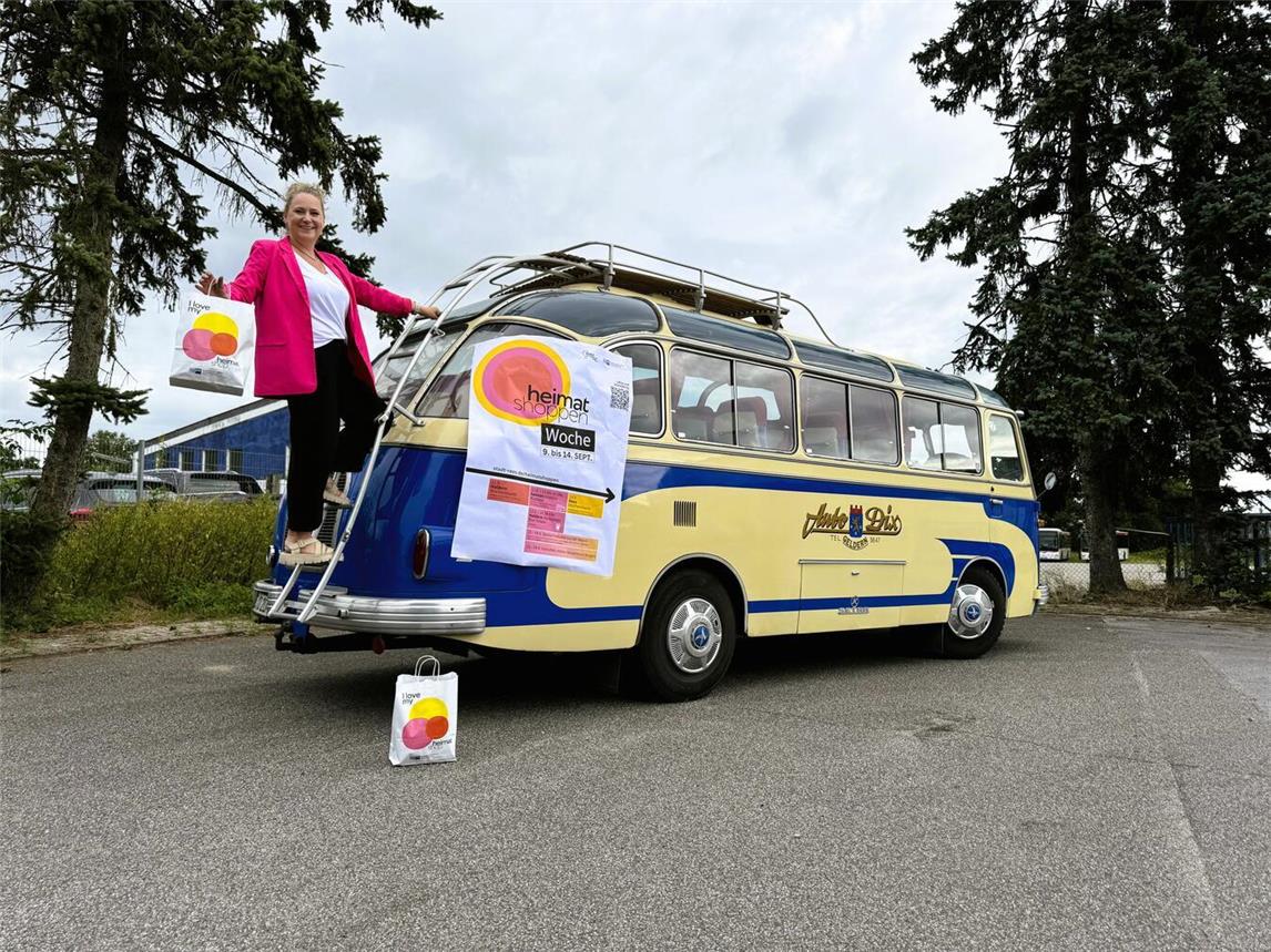Annette Kook von der Reeser WfG organisiert eine Bustour zu lokalen Anbietern. Foto: Stadt Rees