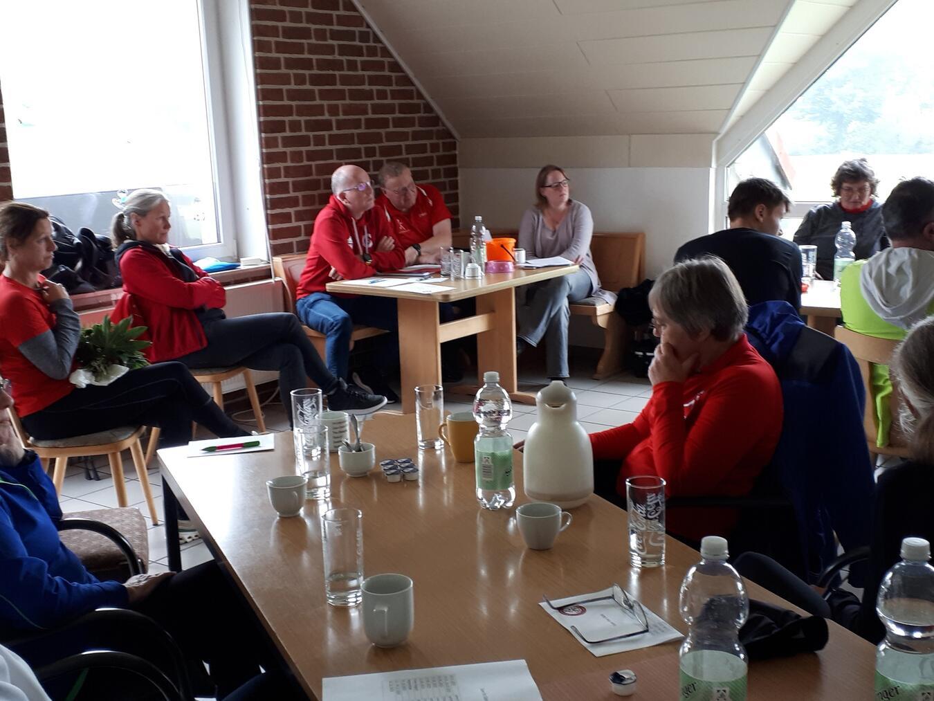 Versammlung und Neuwahl beim Lauftreff in Haldern Auch aktuelle Themen diskutierte die Versammlung beim Lauftreff Haldern. Foto: privat