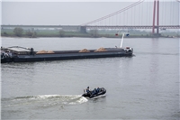 Auch auf dem Rhein war das THW im Einsatz. NN-Foto: Gerhard Seybert
