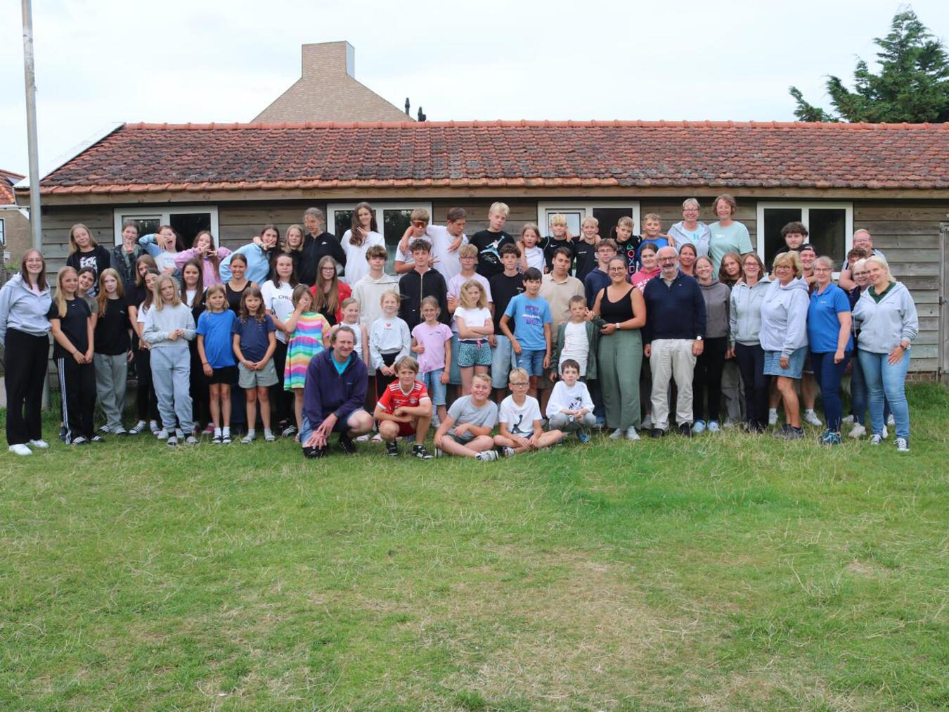 Bürgermeister besucht Ameland-Ferienlager Auch das Ferienlager Kellen wurde vom Bürgermeister besucht. Foto: Stadt Kleve