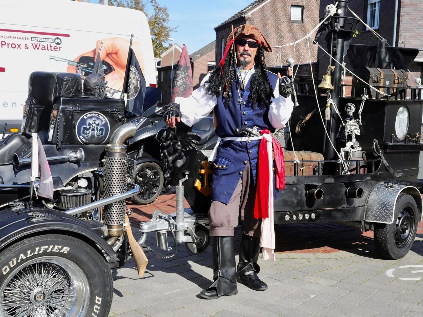 Auch der Pirat ist in Straelen wieder mit von der Partie.