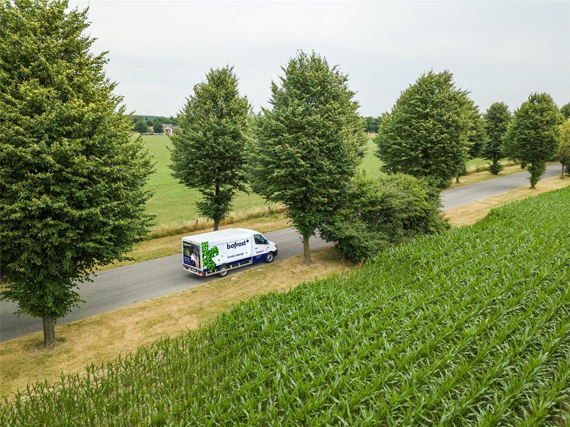 Auch die bofrost-Verkaufsfahrzeuge erhalten ein neues Design.Foto: bofrost