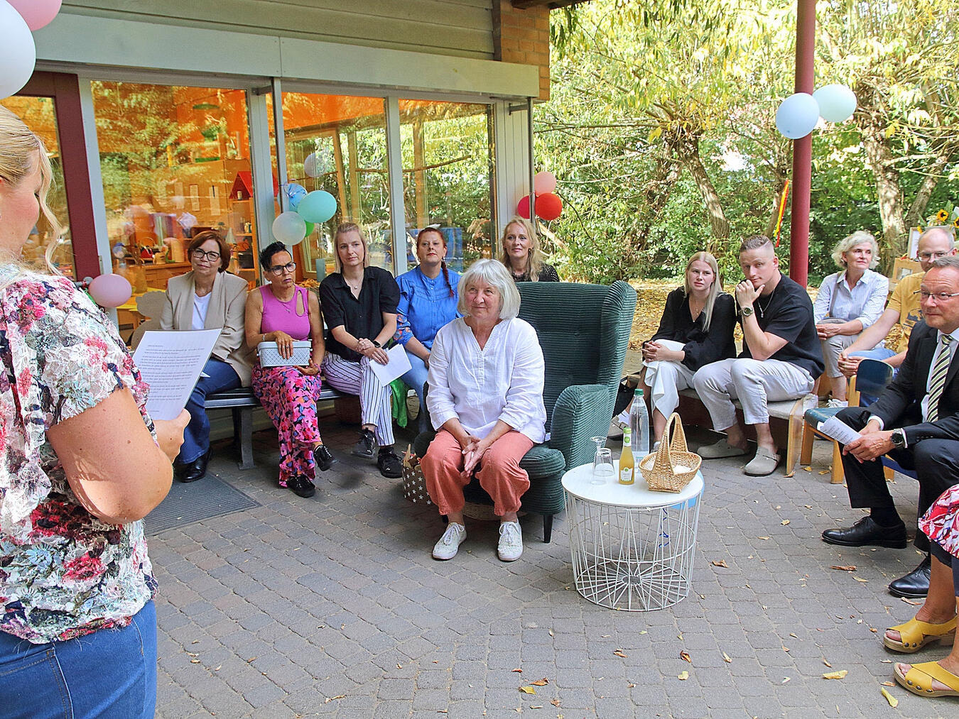 Auch die Eltern verabschiedeten sich von Ulrike Reinemann. NN-Fotos: Theo Leie