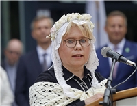 Auch die historischen Aspekte wurden zum Festakt lebendig (hier eine Darbietung ...