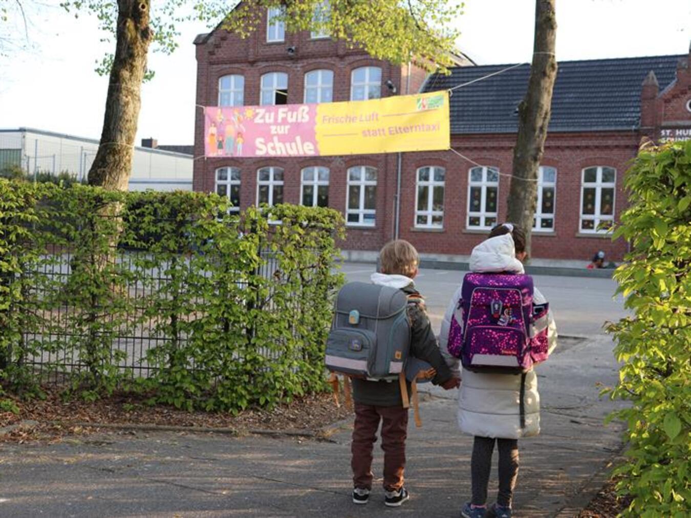 Zu Fuß zur Hubertus Grundschule Kevelaer Auch für die Kinder der Hubertus Grundschule Kevelaer ist das Projekt gestartet. Foto: privat