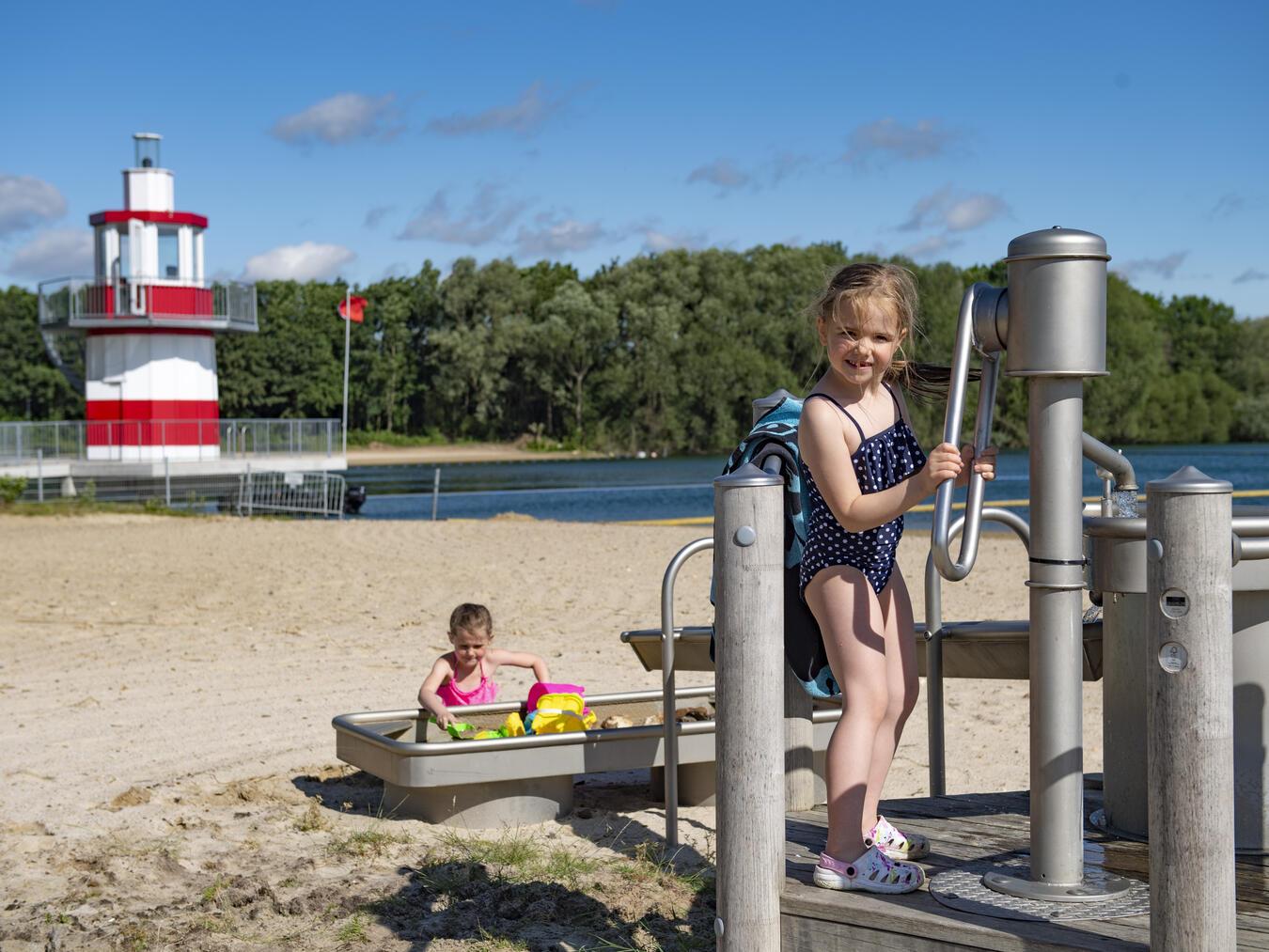 Auch für Kinder bietet das Naturfreibad GochNess schöne Spielbereiche. Foto: Thomas Momsen