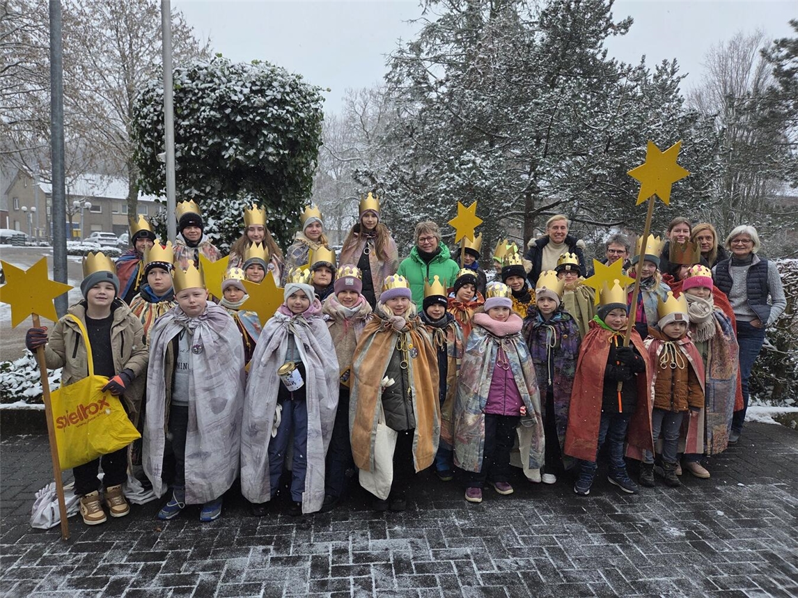 Auch in Herongen waren die Sternsinger unterwegs, um Spenden für Kinder in Not zu sammeln. Foto: Stadt Straelen