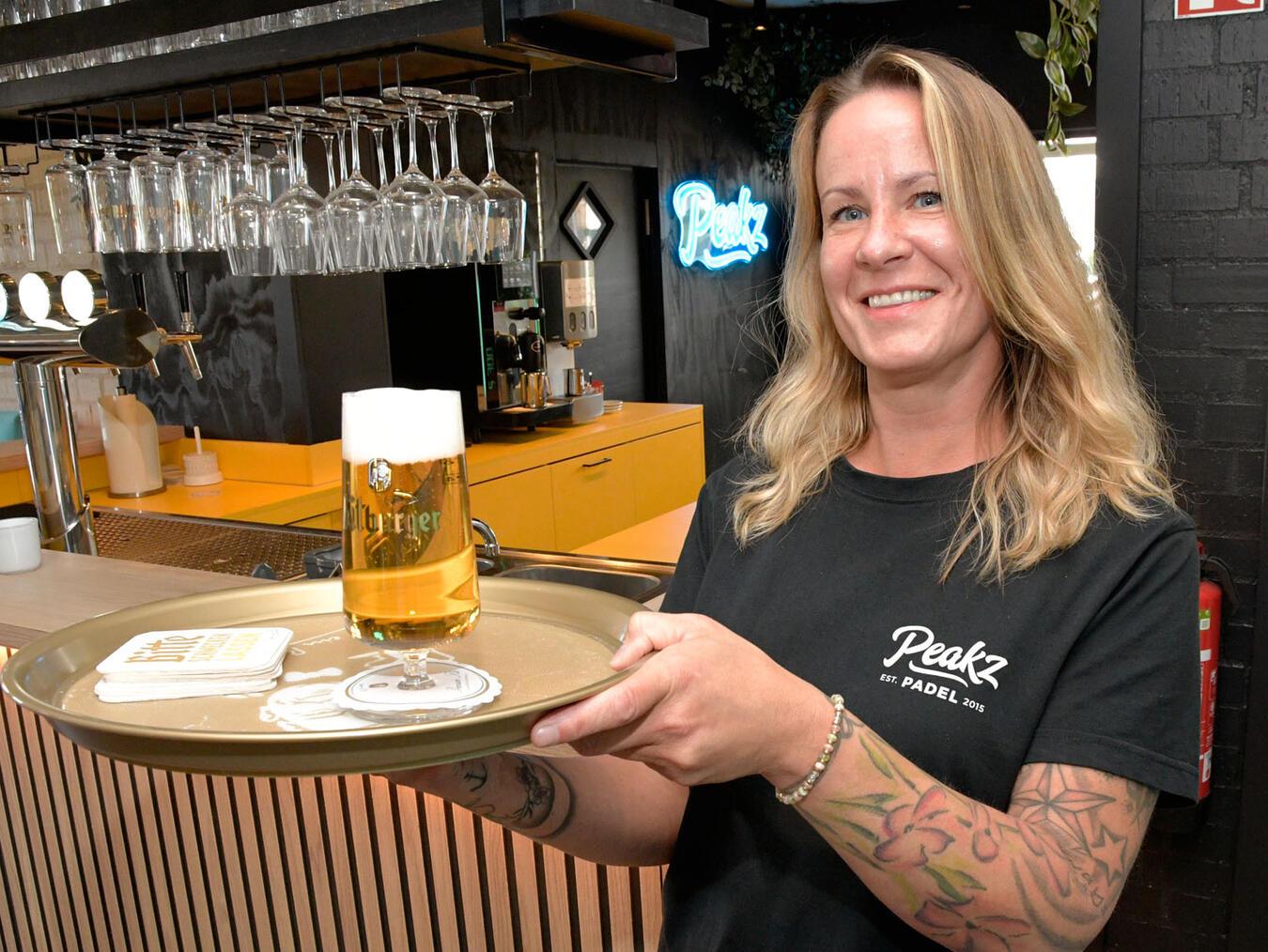 Auch Speisen und Getränke werden angeboten. NN-Foto: Rüdiger Dehnen